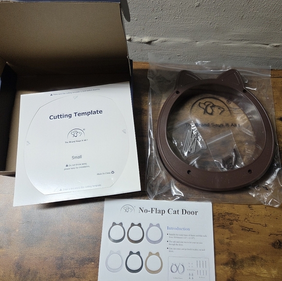 NO-FLAP  Large CAT DOOR Brown Plastic NIB Cat Ears Design New - Picture 3 of 5